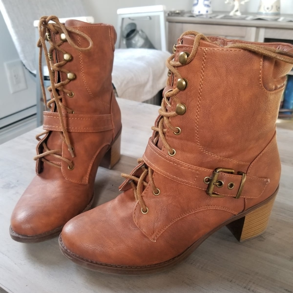 JUSTFAB Booties - Cognac